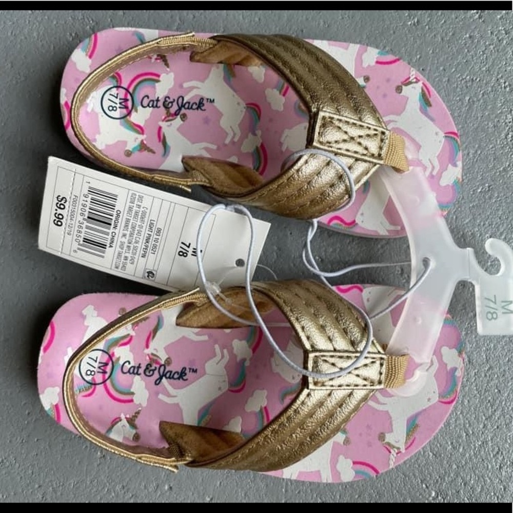 Pink/gold unicorn flip flops. medium toddler 7/8